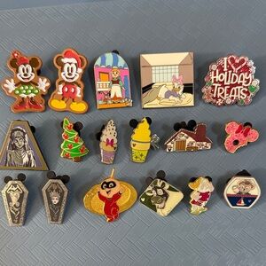 Disney Trading Pins - Lot of 17 Pins
